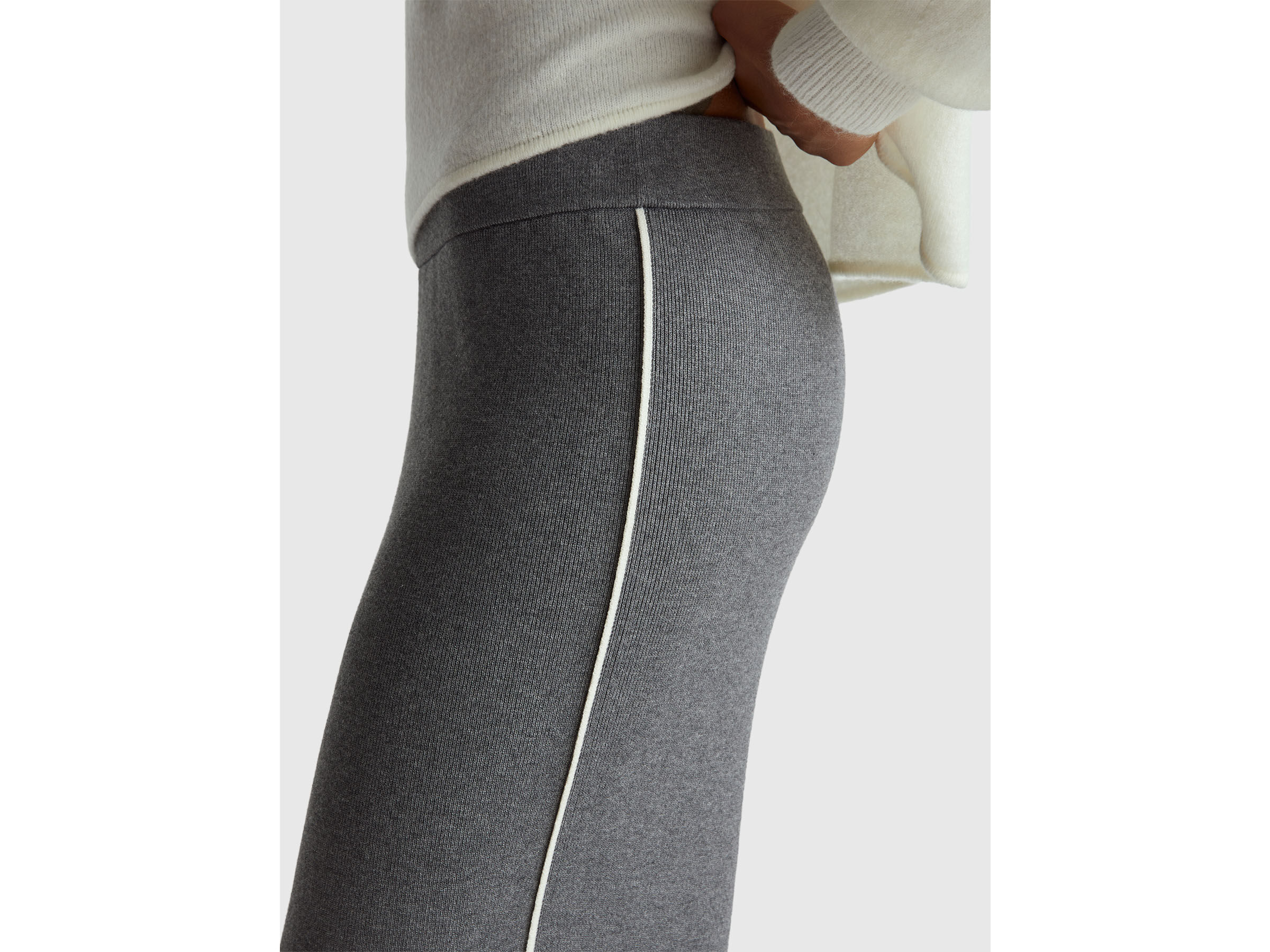 TROUSERS Women image number 4